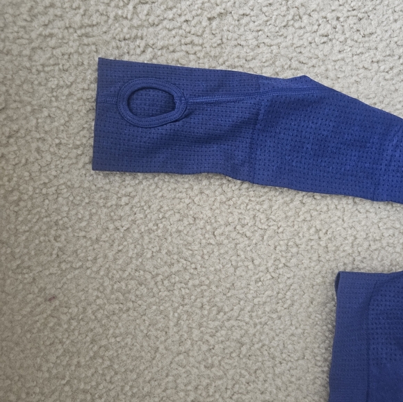 GS Blue Long Sleeve Crop Top W Thumb Holes - Picture 6 of 9